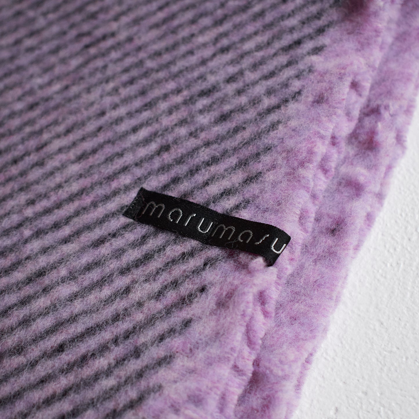 真冬も暖かいやわらかなバルキーウールマフラー