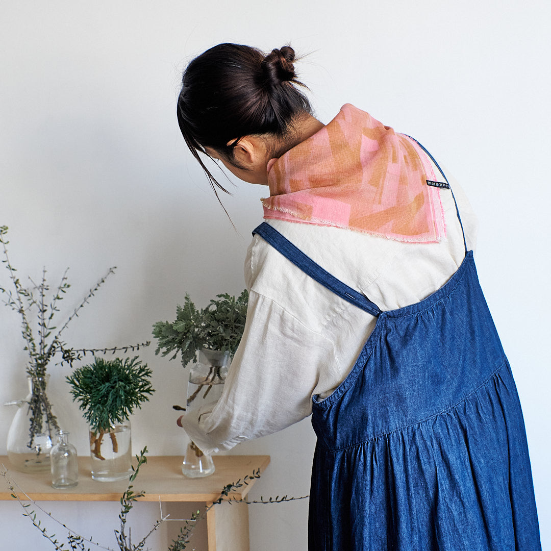 ふわっと心地よい洗えるスカーフ　COTTON GAUZE JEWEL POINTILLISM SQUARE- 3color