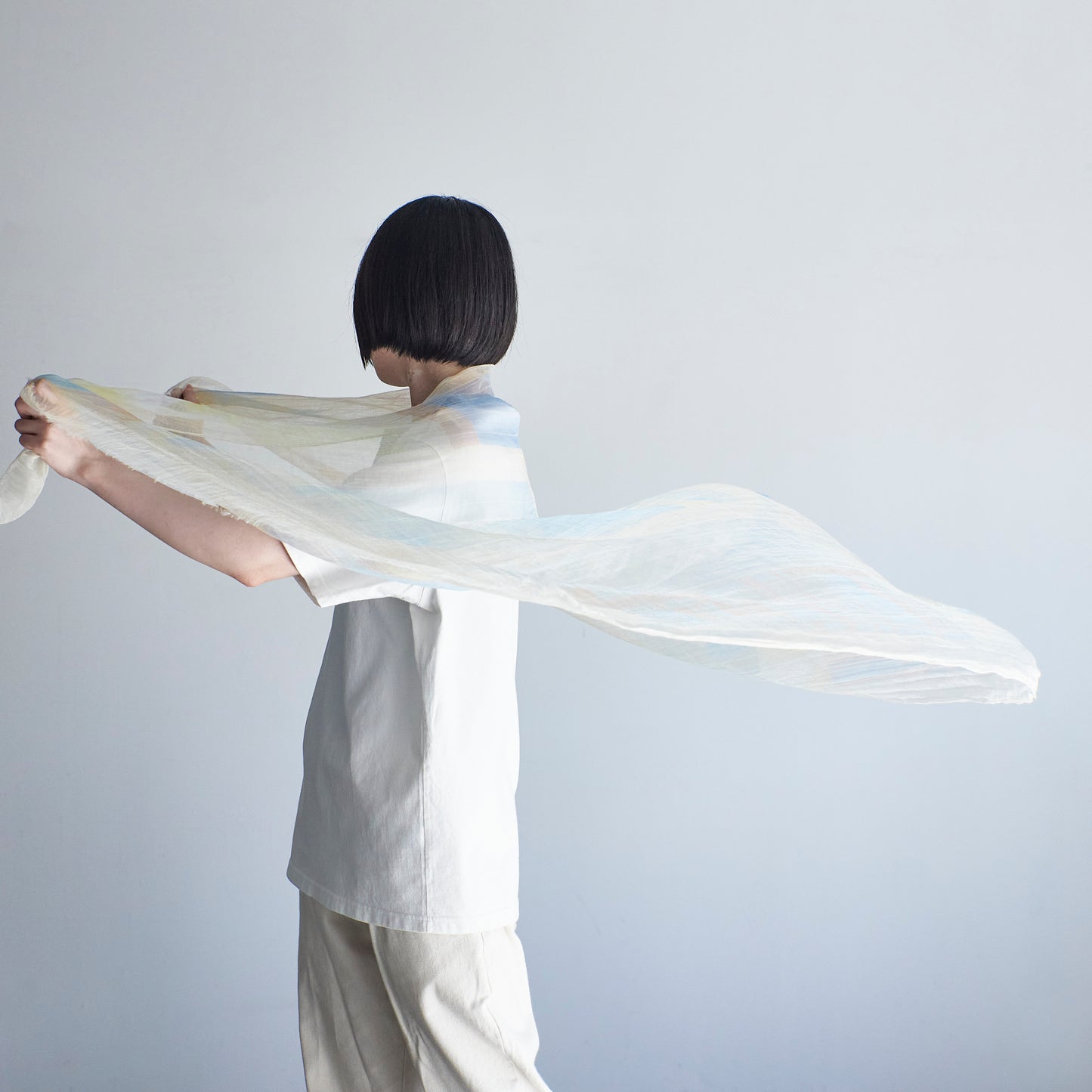 風を纏う夏のラミーストール - ATLAS-3-2color