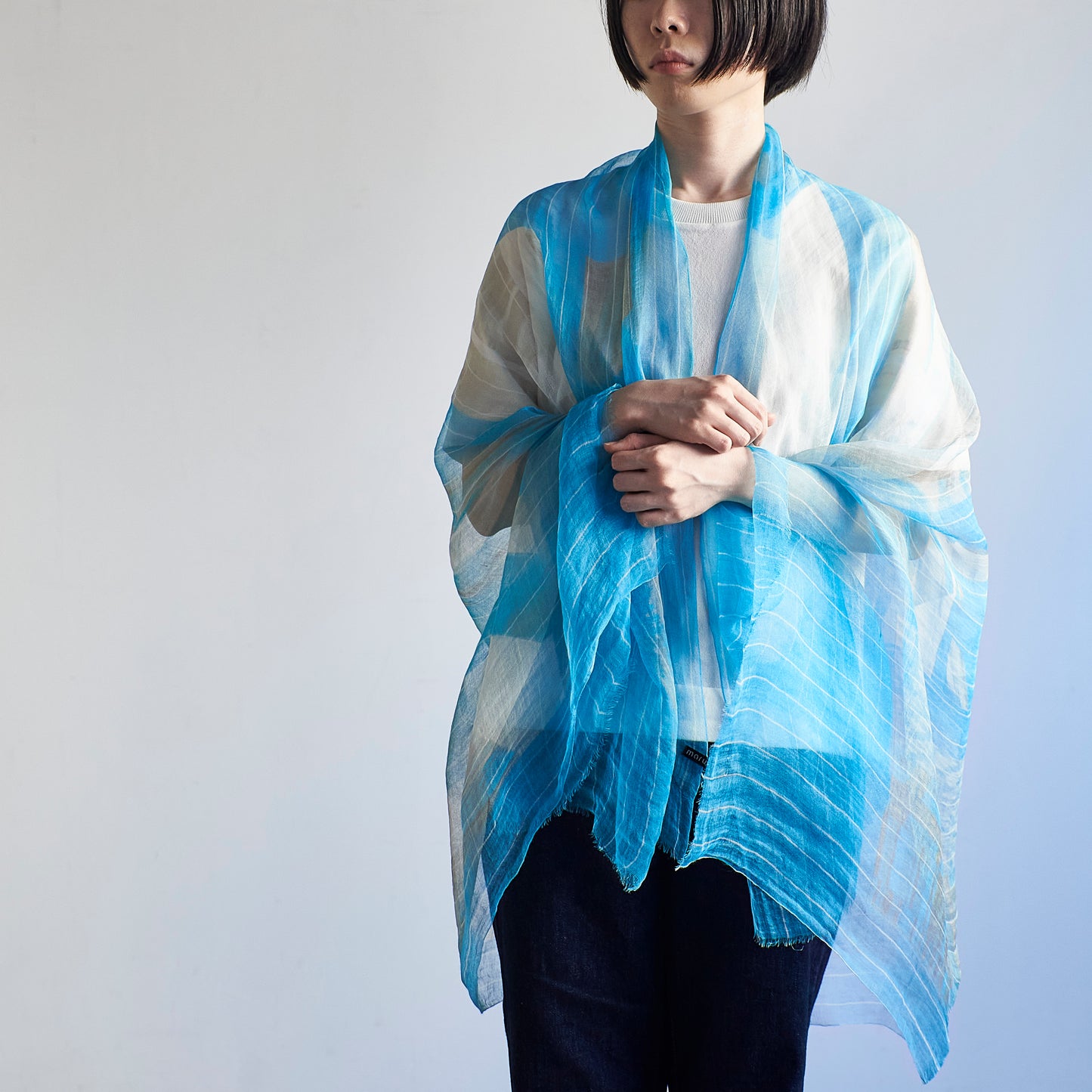 風を纏う夏のラミーストール - ATLAS-3-2color