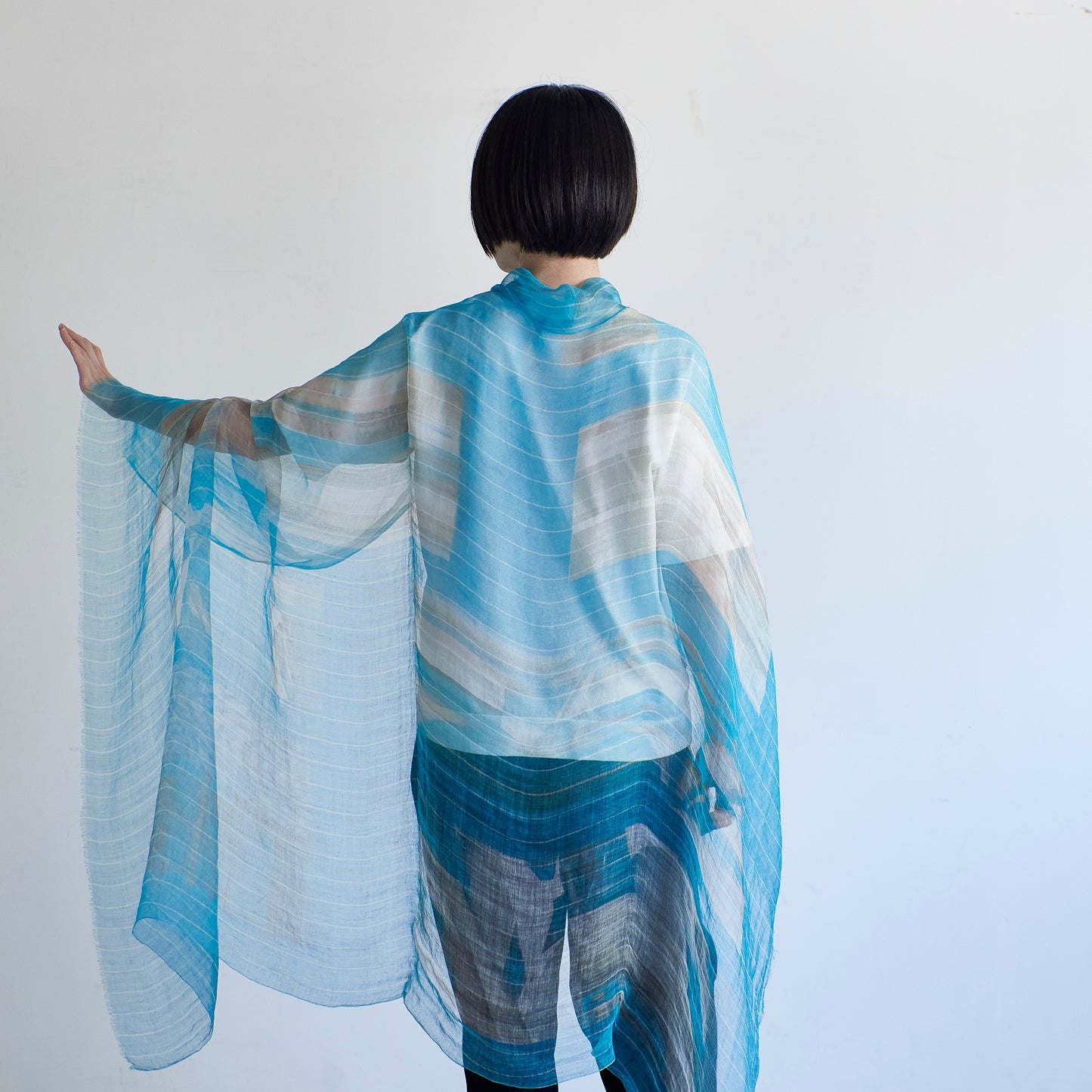 風を纏う夏のラミーストール - ATLAS-3-2color