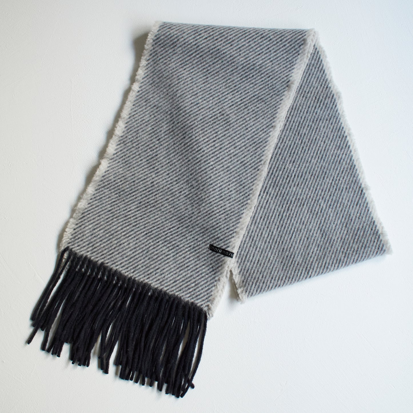 真冬も暖かいやわらかなバルキーウールマフラー