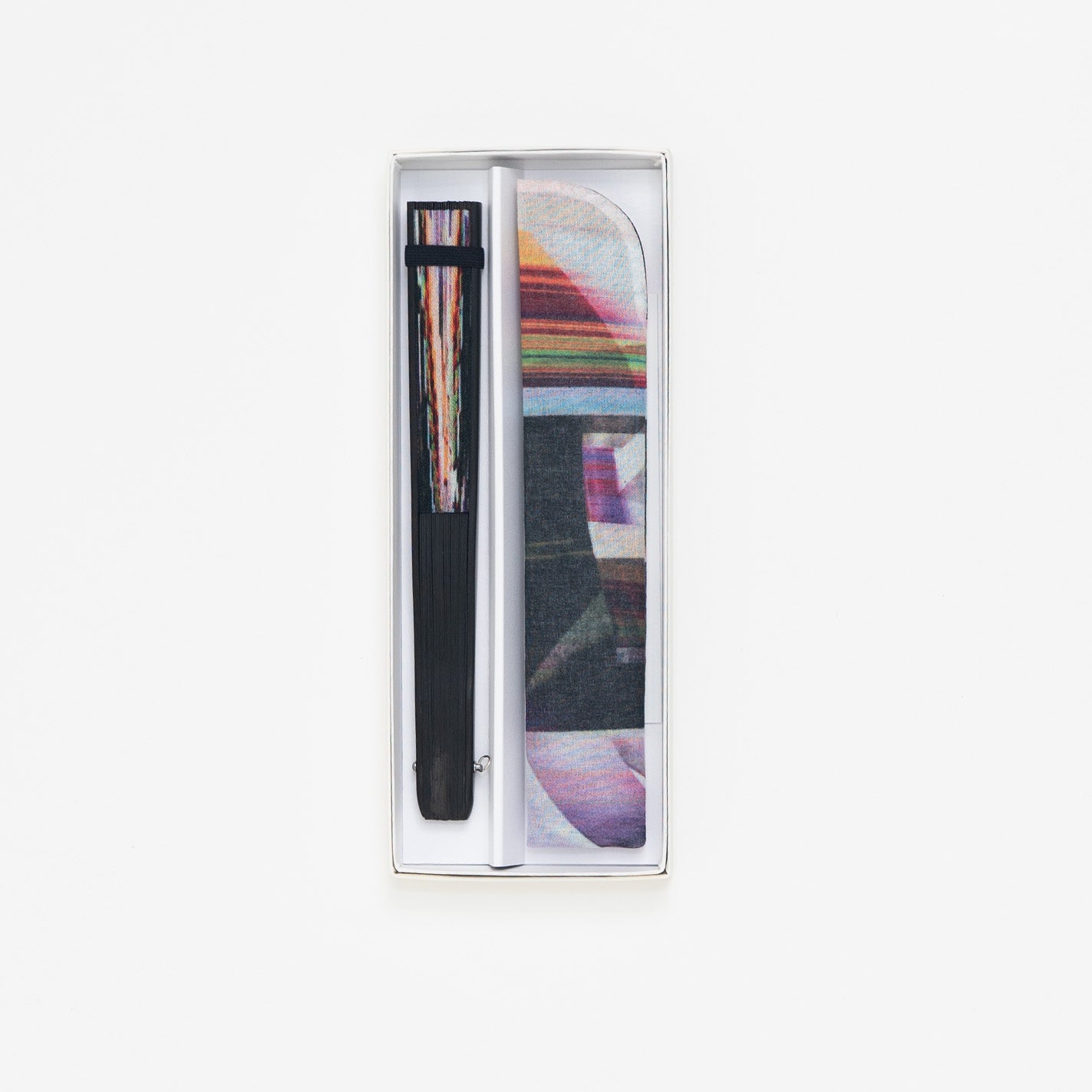 昔ながらの製法で仕立てた綿扇子　BLOCK DURING A WAVE _ 2 color